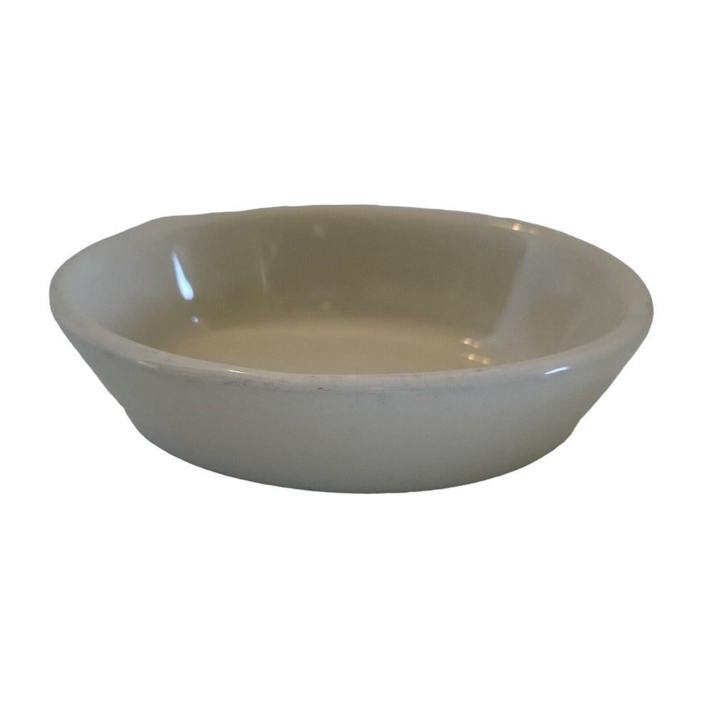 Vintage Hall 570 Small Oval Baking Serving Dish White 5.5 inch by 4 inch